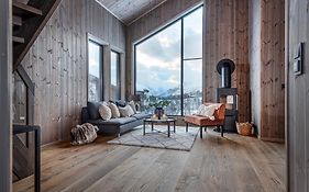 Premium Penthouse Near Strandafjellet Ski Resort & Geiranger - Panoramic Mountain Views & Sauna